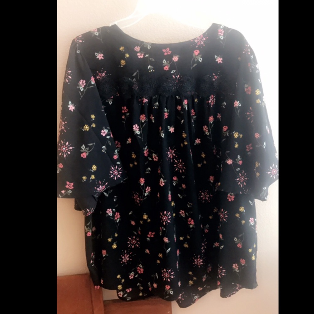 Black/Floral Blouse